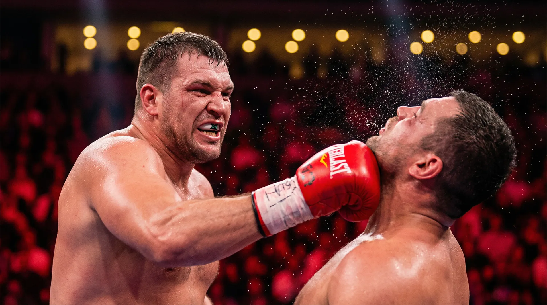 金诚网站 重量级选手毁灭者马库斯精彩KO